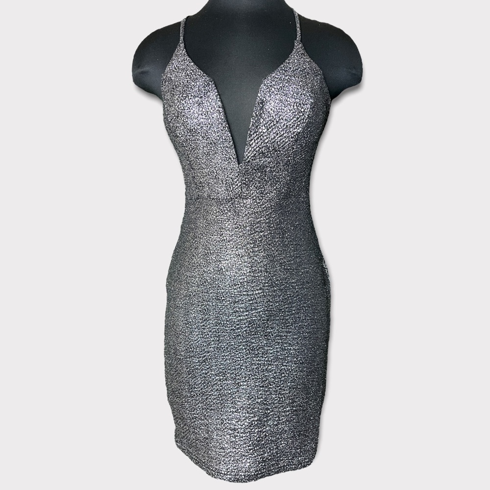 Trac Deep V Party Dress